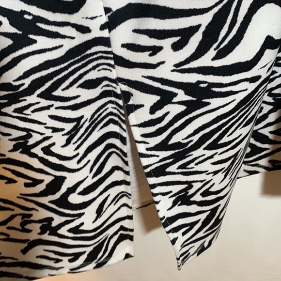 ASOS Curve Black & White Zebra Pencil Midi Dress NWT - Picture 9 of 12